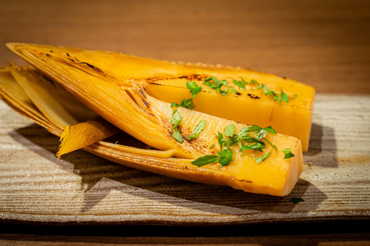 神戸・三宮『肴 大富』の「筍姿焼き」