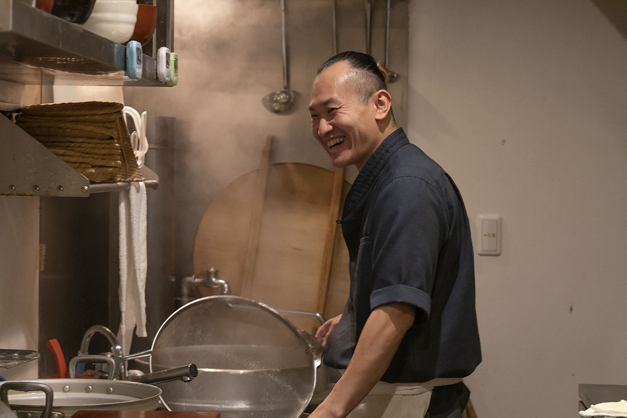『手打ち蕎麦 むらおか』店主