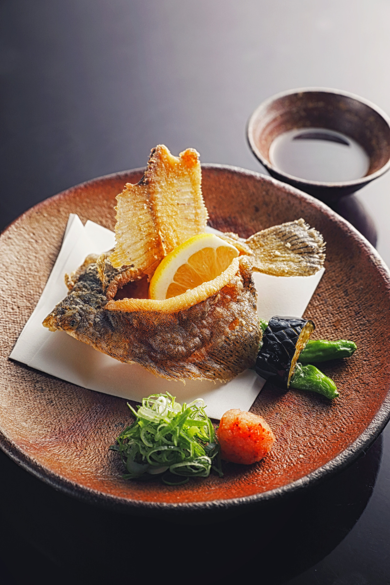 『まるよし』「目板カレイの唐揚げ」