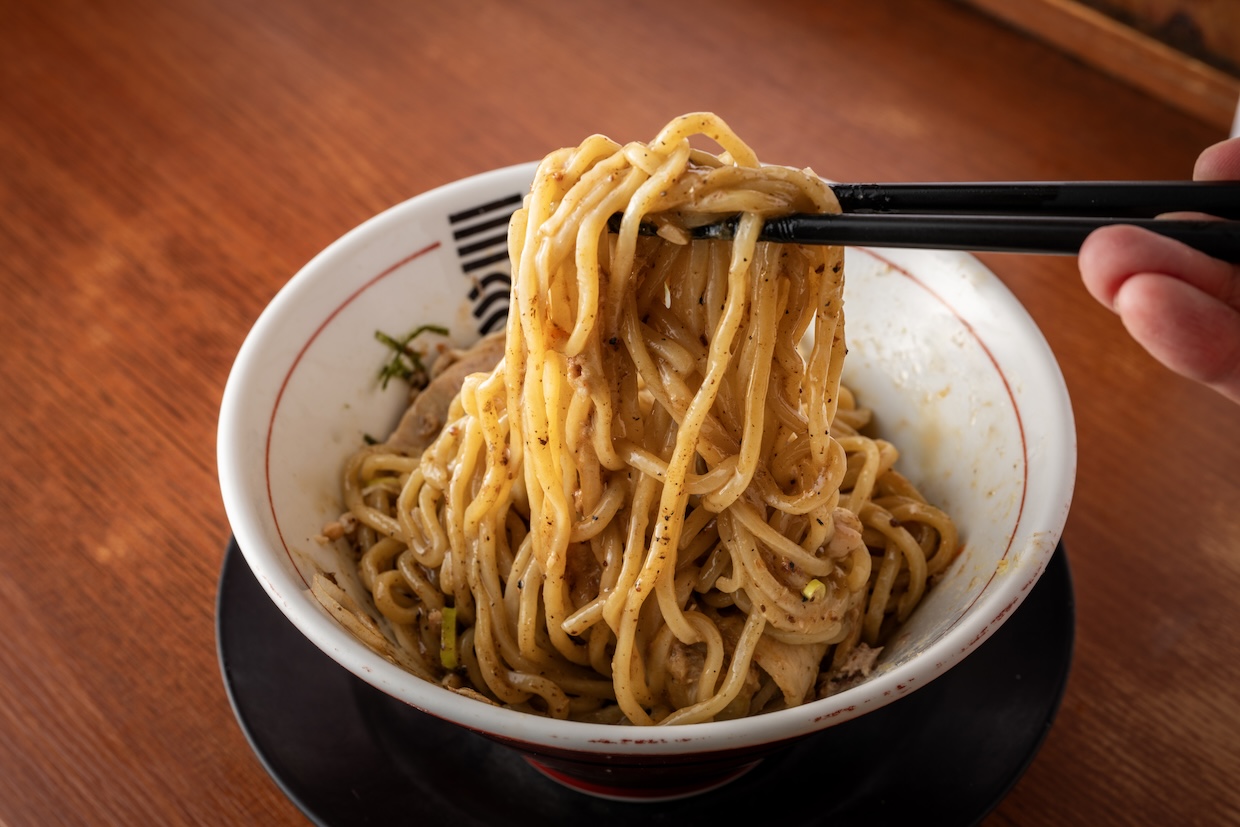 『山系無双 三屋烈火 本店』そば