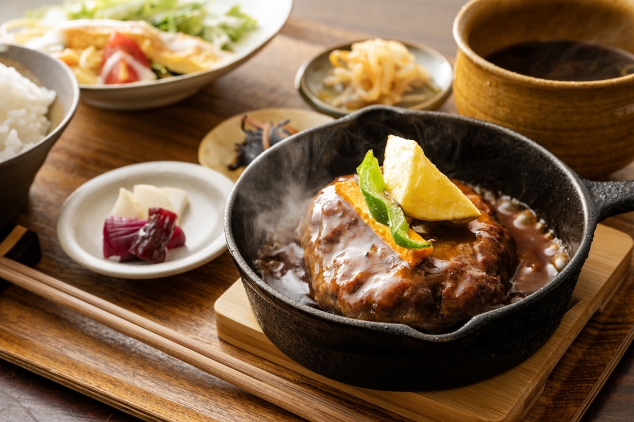 『肉洋食オオタケ』ハンバーグ