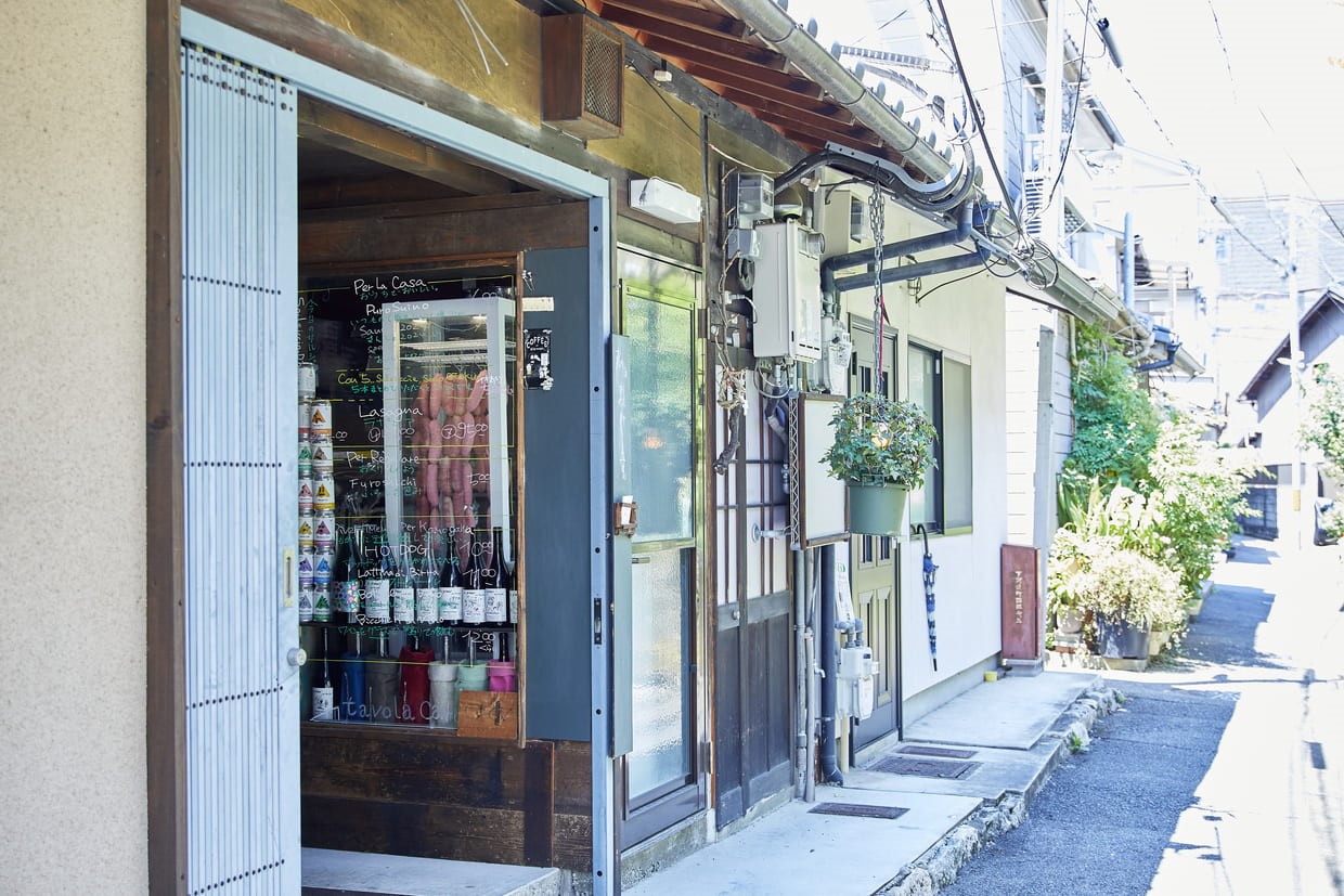 京都・神宮丸太町『Salsiccia! DELI』の外観