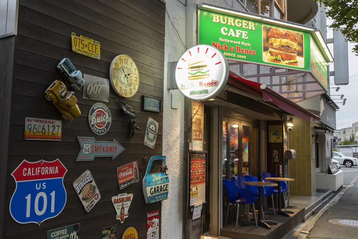 『Burger cafe Nick&Renēe』外観