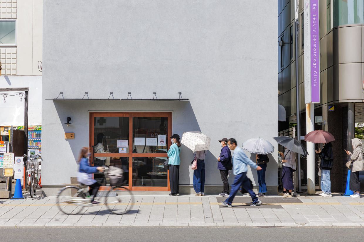 『丹青』開店前の行列