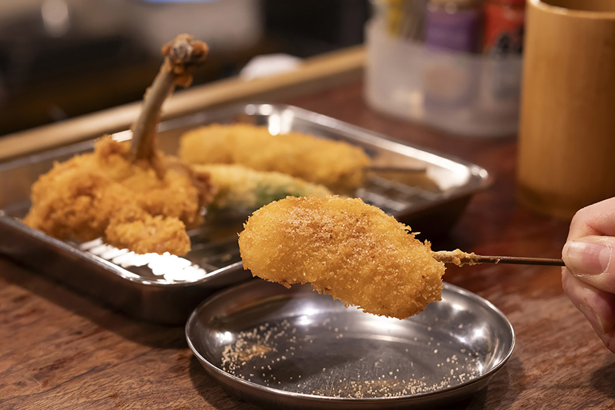 『串カツ七福神』のリンゴ