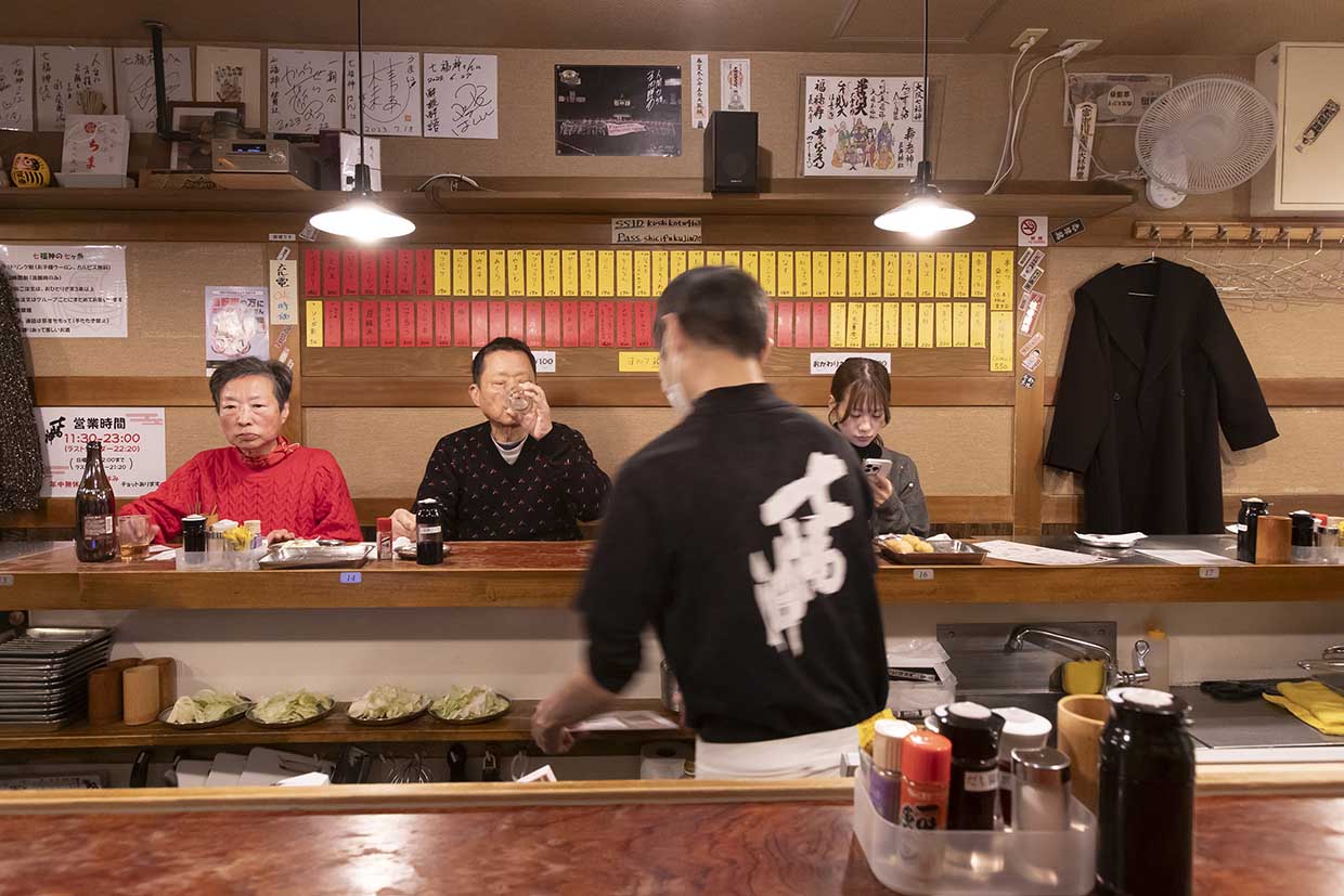 『串カツ七福神』の内観