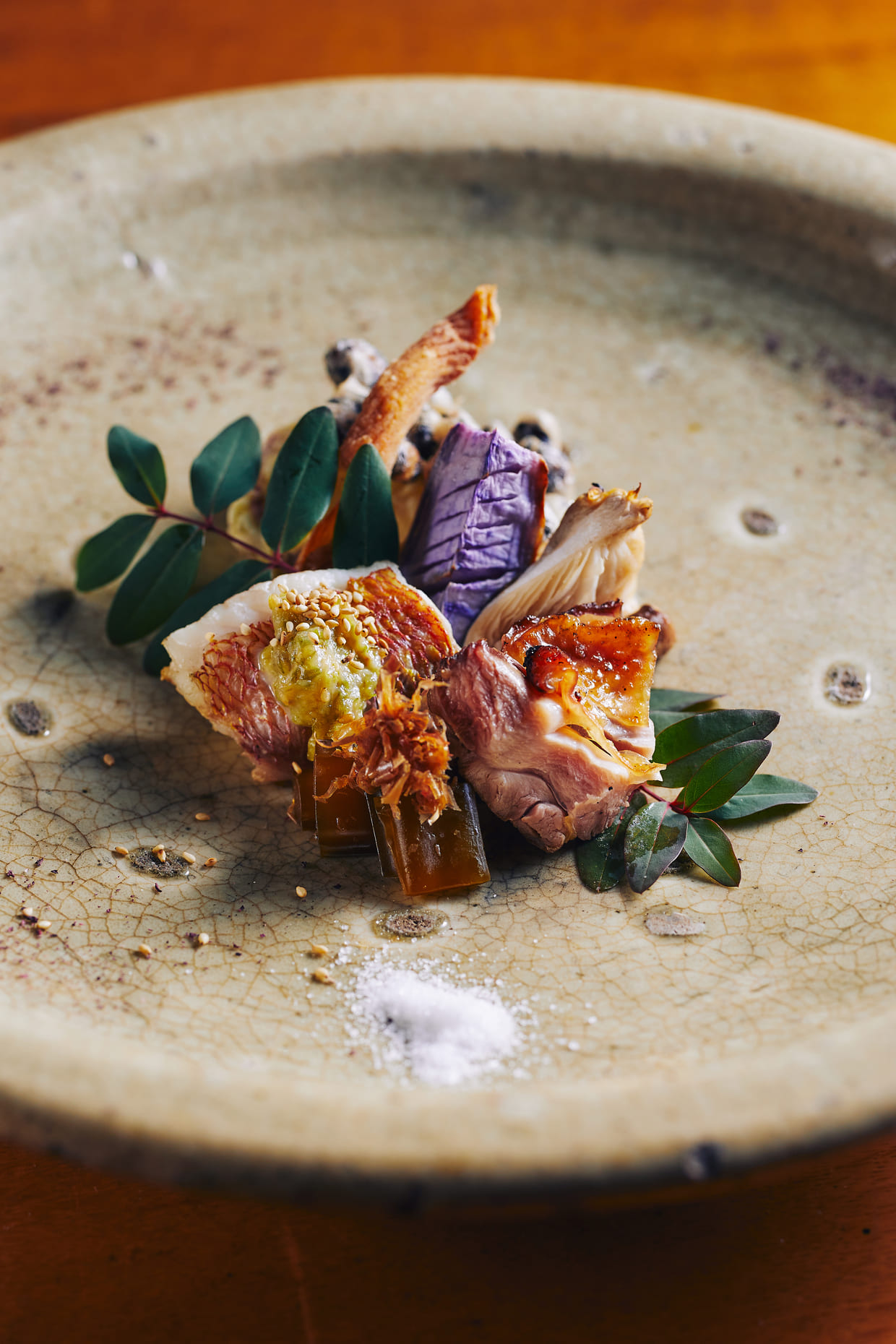 『わっぱ堂』レンコ鯛と原木椎茸などの炭火焼きに、地鶏の幽庵焼き