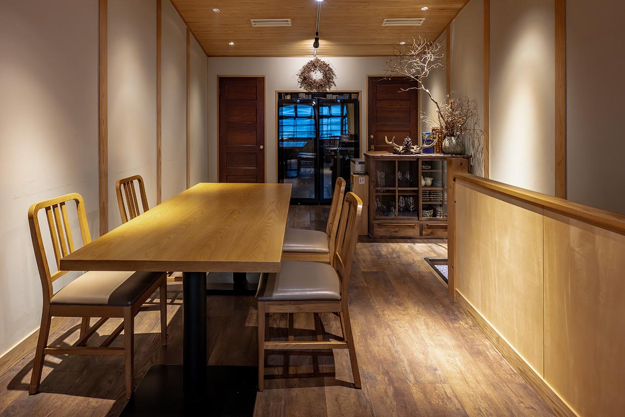 『Oshima』の2階席