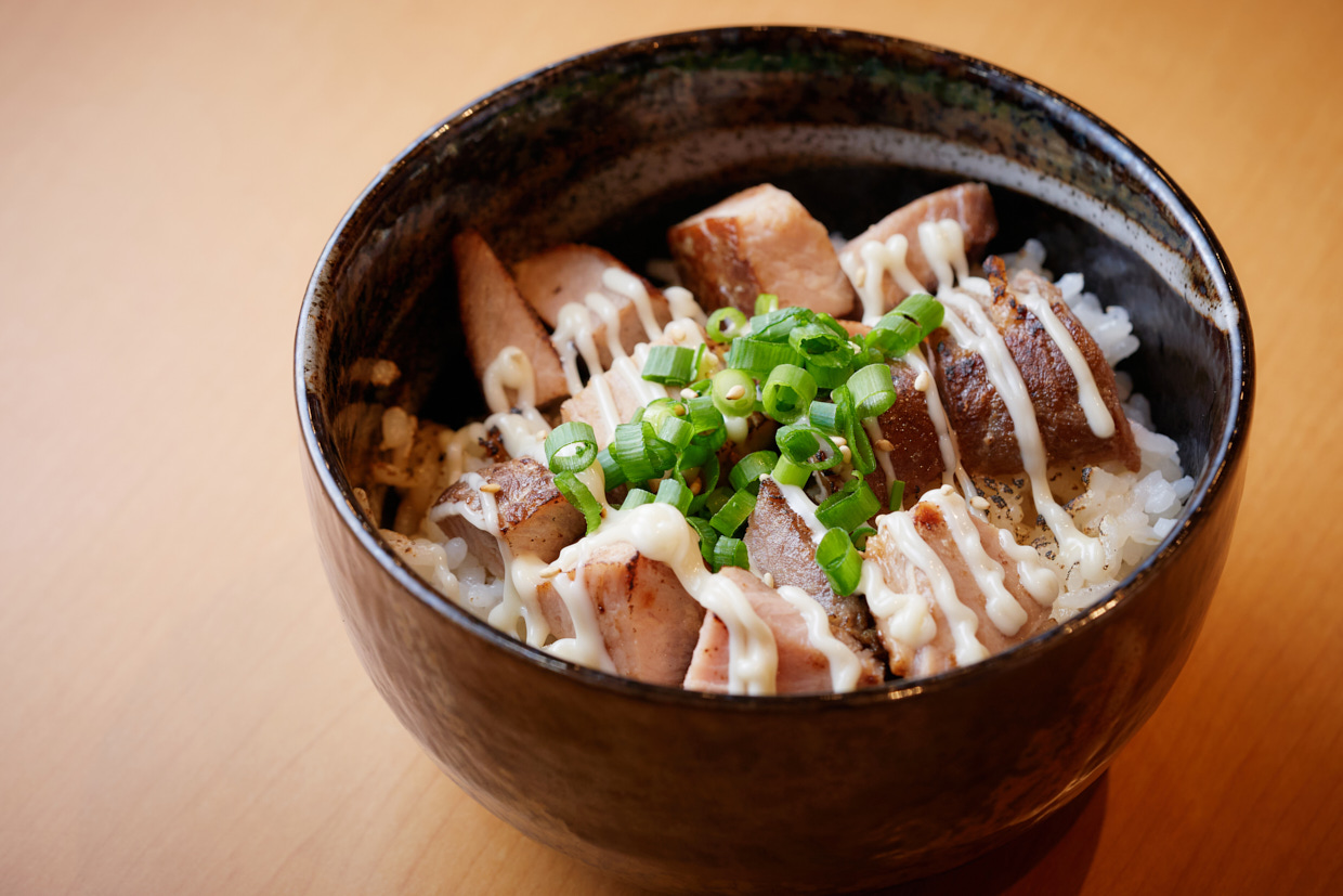 『らーめん 鶴武者』炙りちゃーしゅー丼