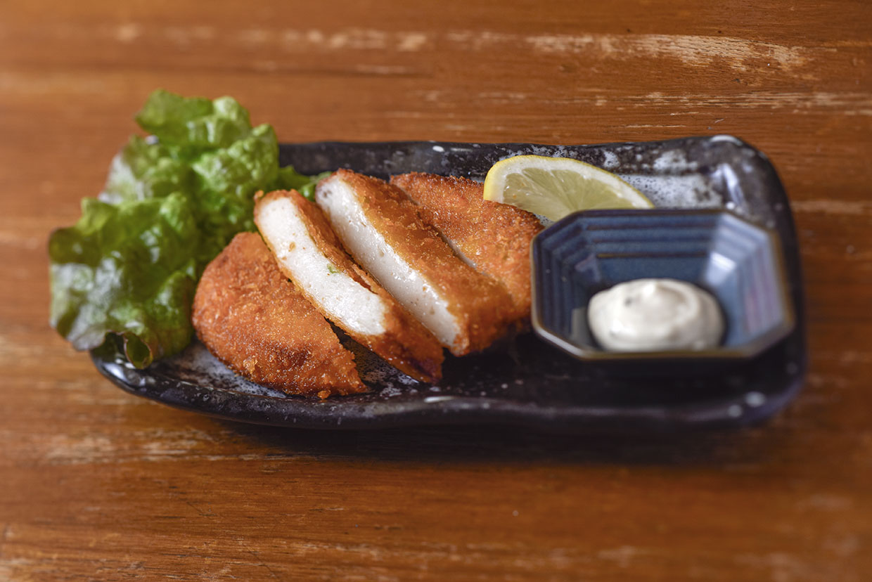『とくちゃん』の魚天コロッケ