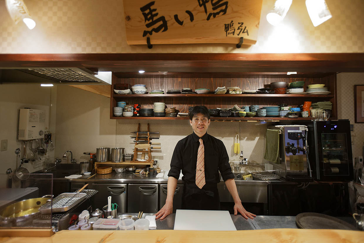 『子鴨』店主の青木泰樹さん
