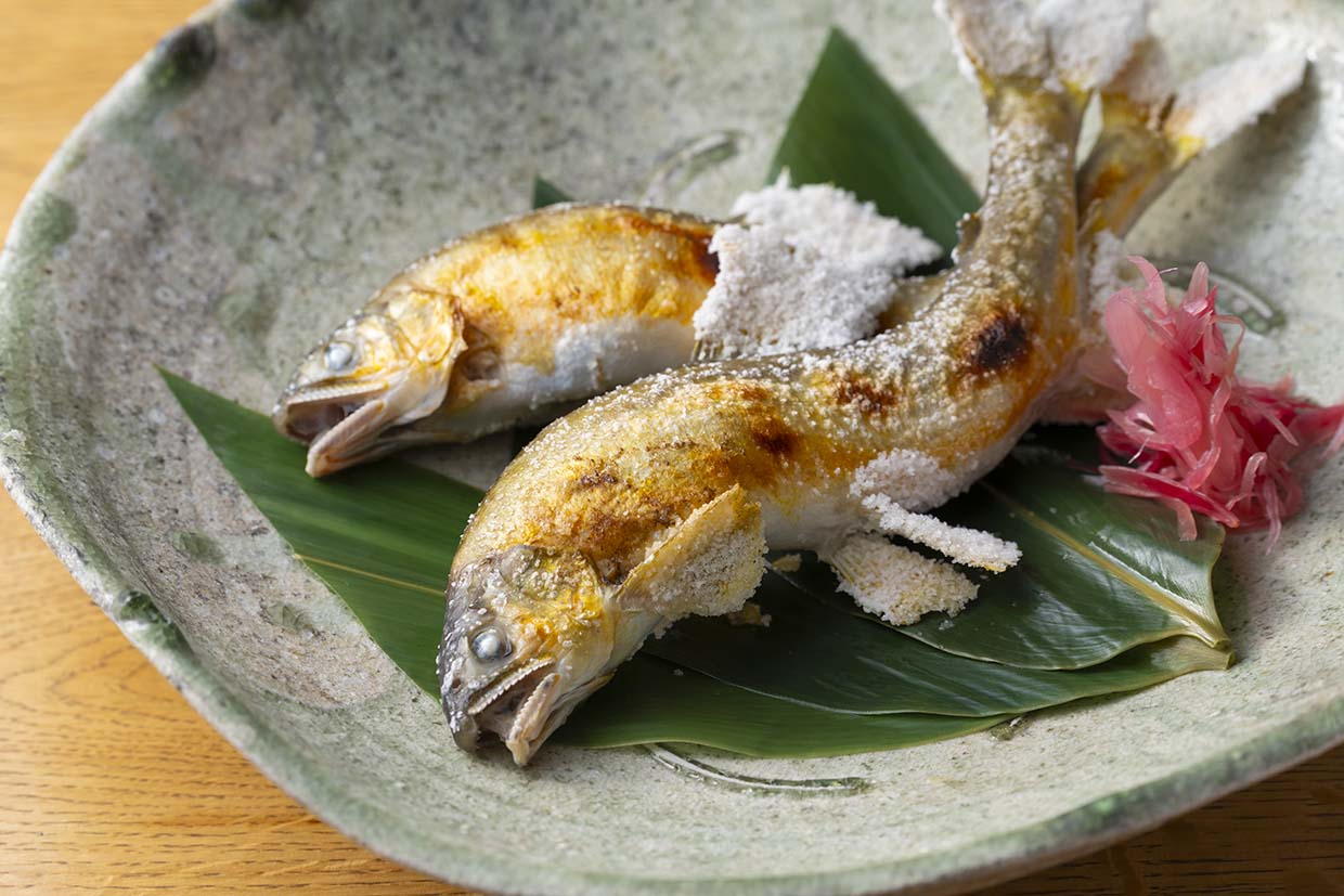 『ほん田亭』の鮎の塩焼き