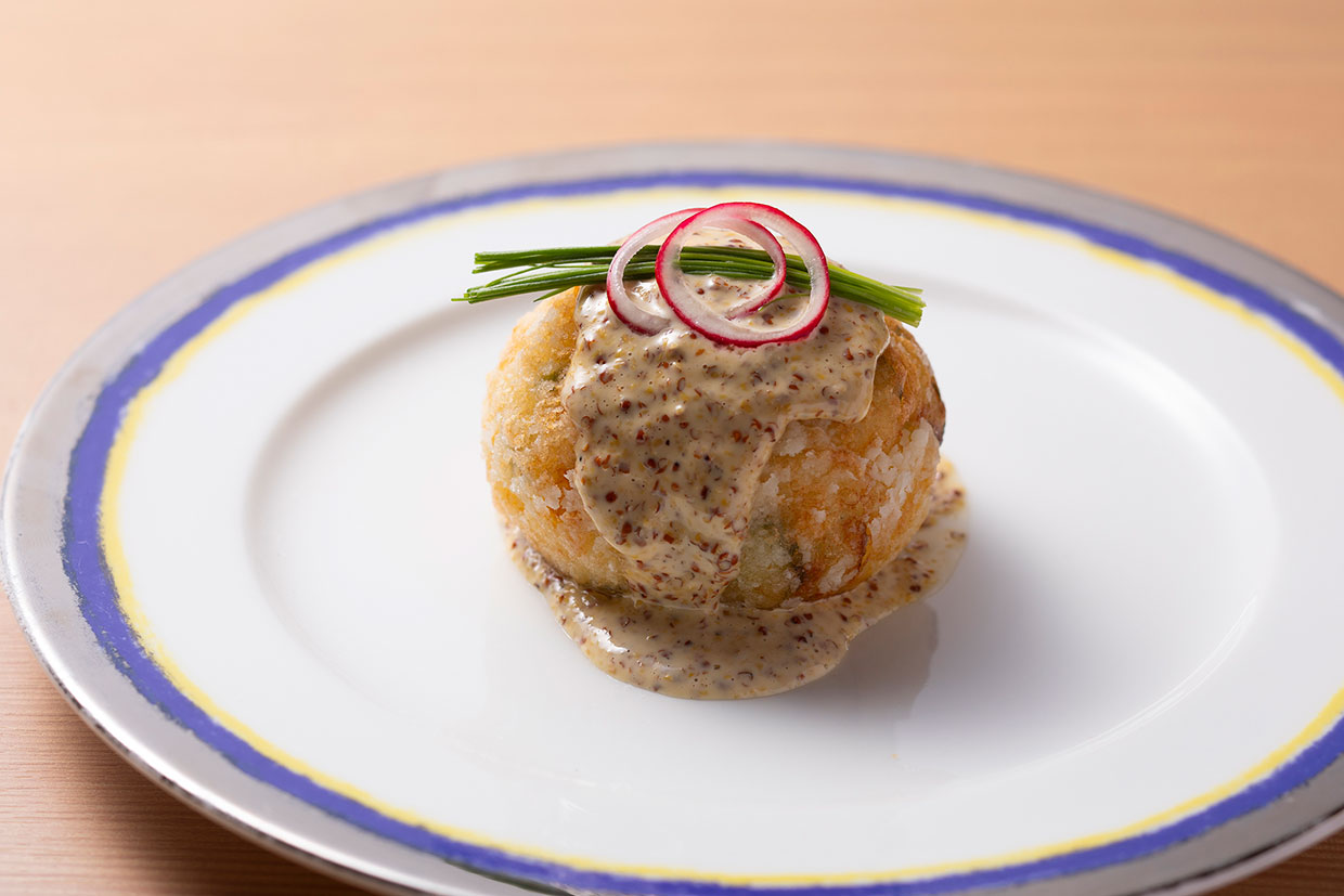 「なにわ料理 さと有」温かいポテトサラダ