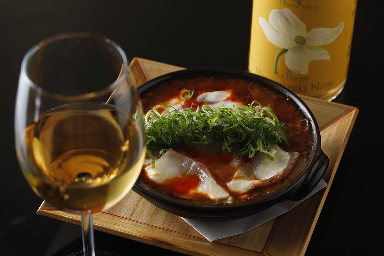 『花吹雪』の鯛の薄造り 麻婆豆腐仕立て