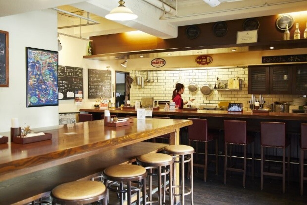 京都『タヴェルナ イル ヴィアーレ』内観