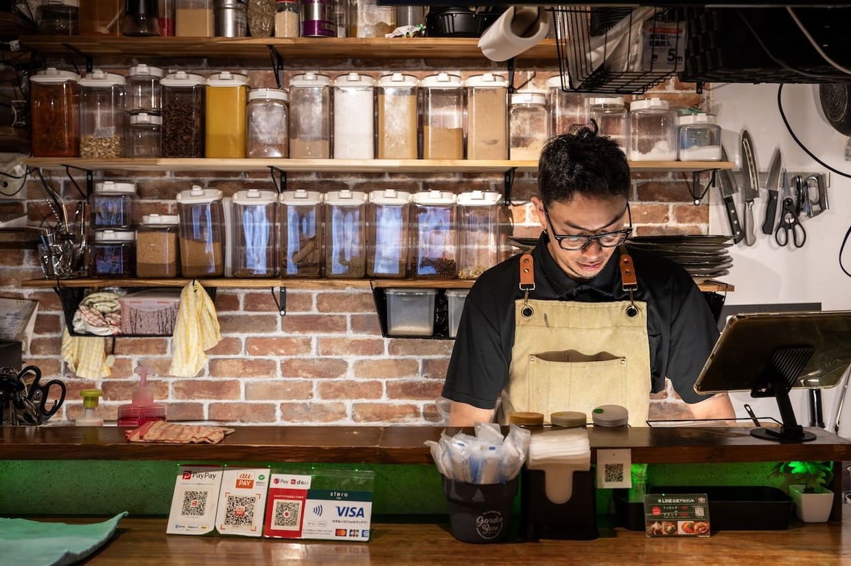 『SPICE STAND TONGARI』店主・野村勝さん