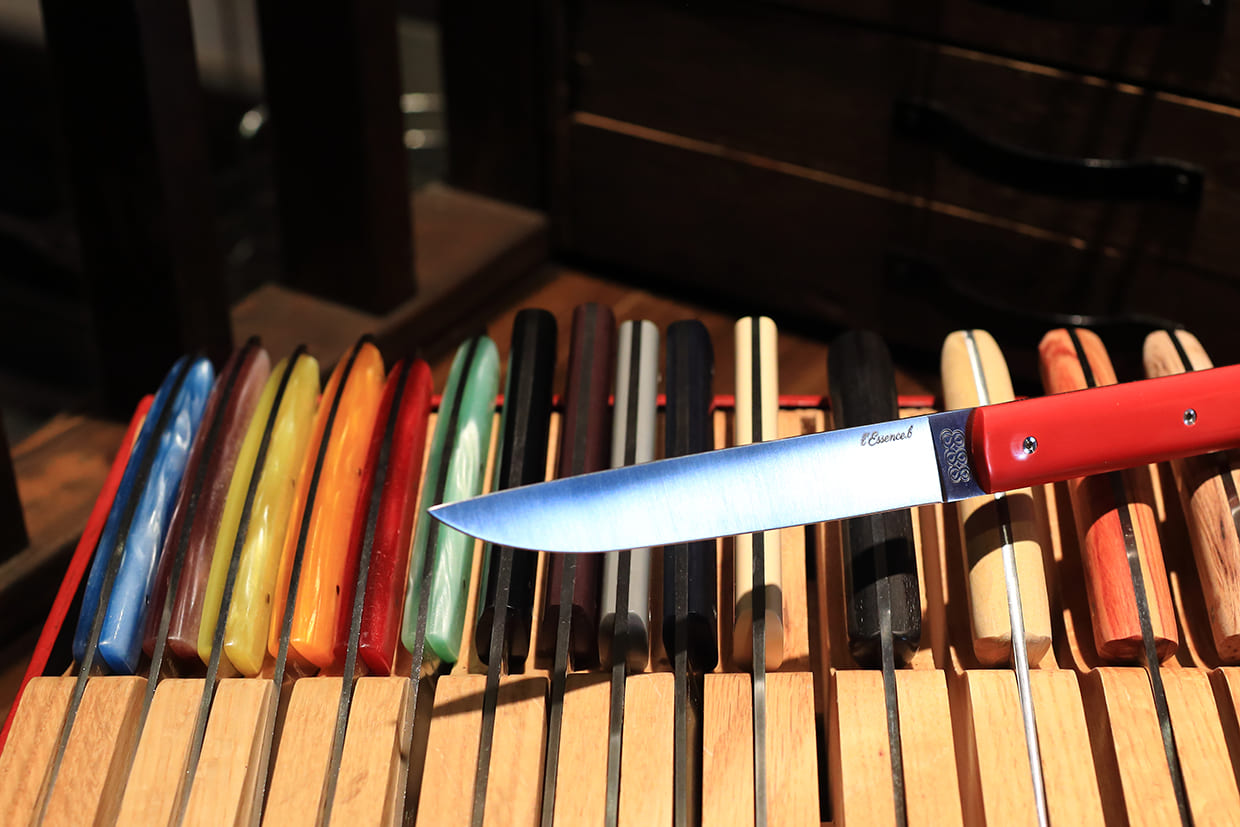 『レサンス. ベー』のナイフ