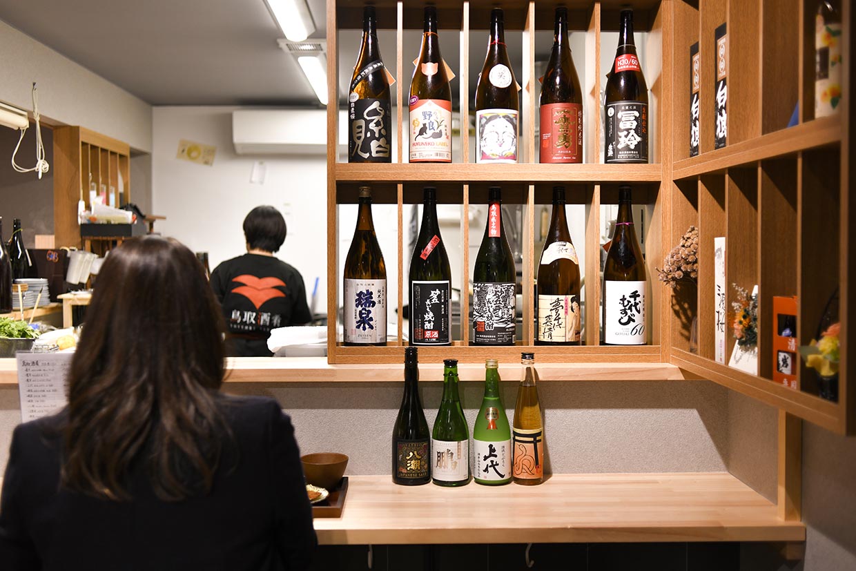 『鳥取酒肴』酒棚