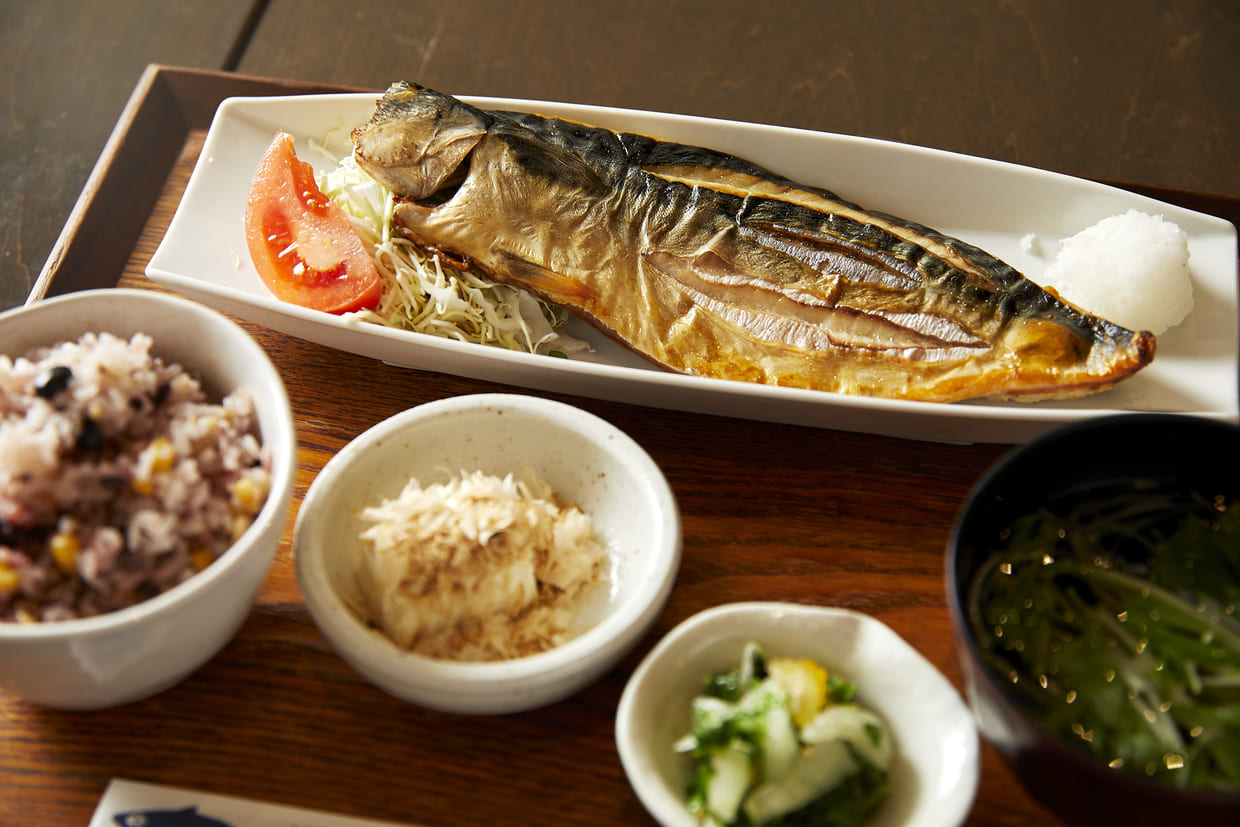 大阪・梅田『とろさば料理専門店 SABAR 阪急三番街店』とろさばの灰干し定食