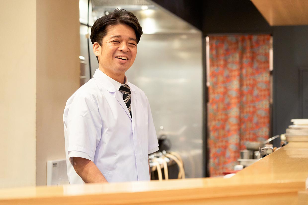 「阿波座 なが友」店主の長友俊介さん