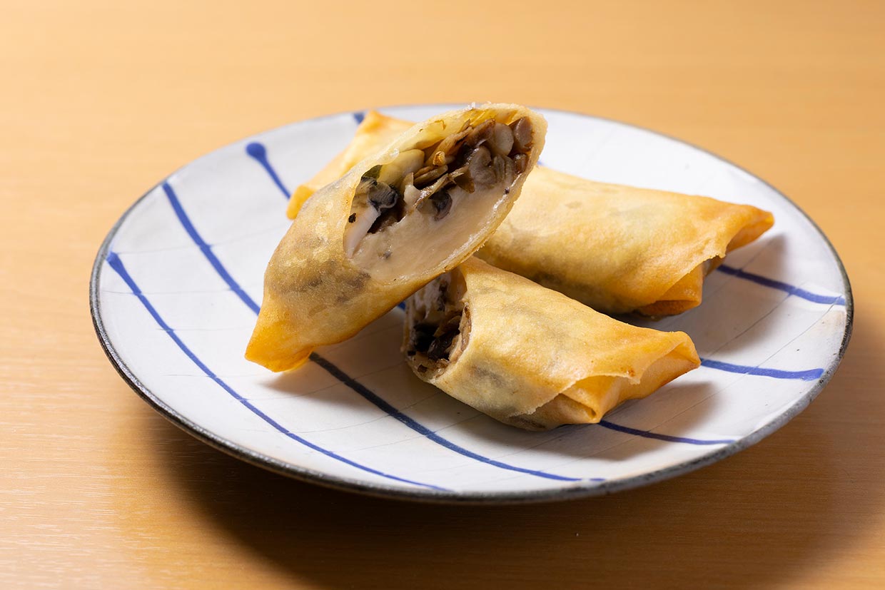 三宮「きね本」の砂越カキのクリーム春巻