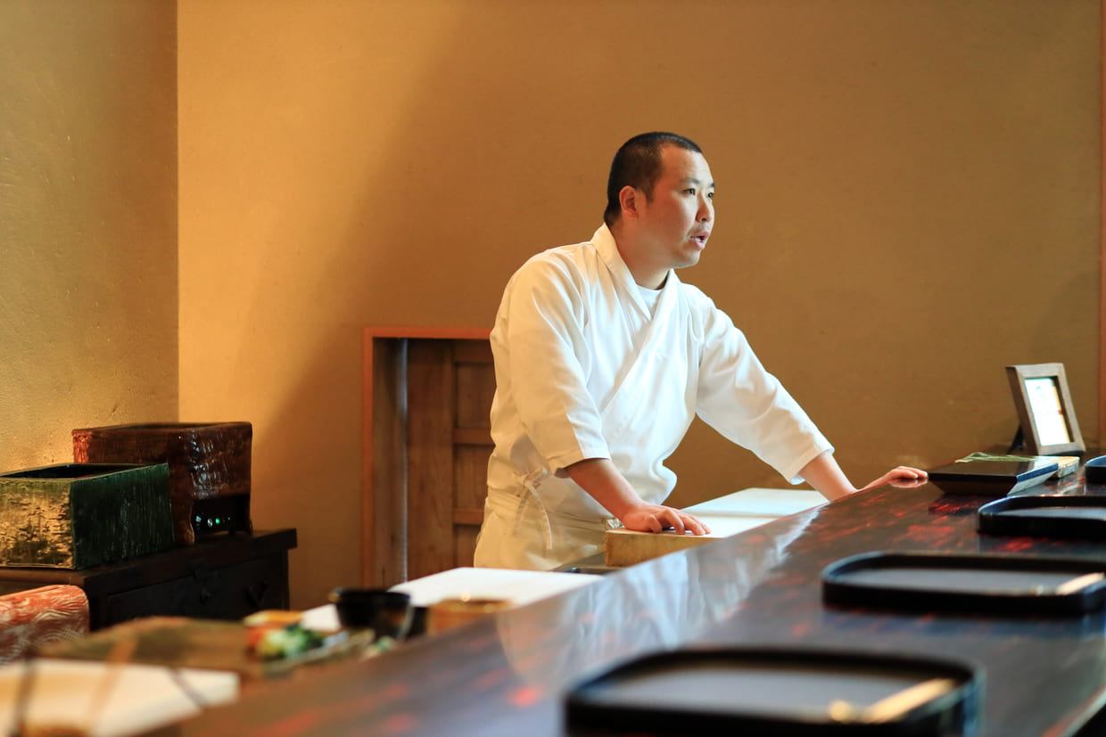 大阪・豊中『鮨うえの』料理長の柚上満太郎さん
