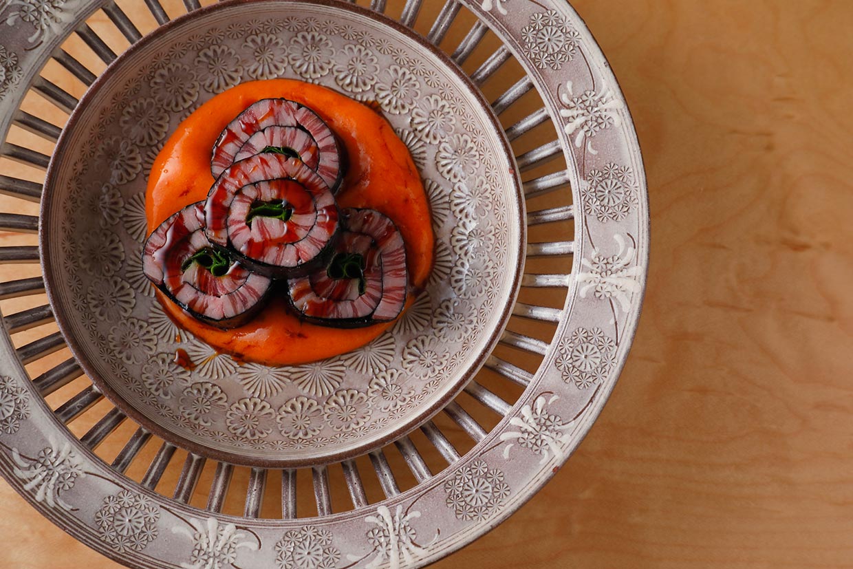 京都「德まる」の能登牛の海苔巻き すき焼き風