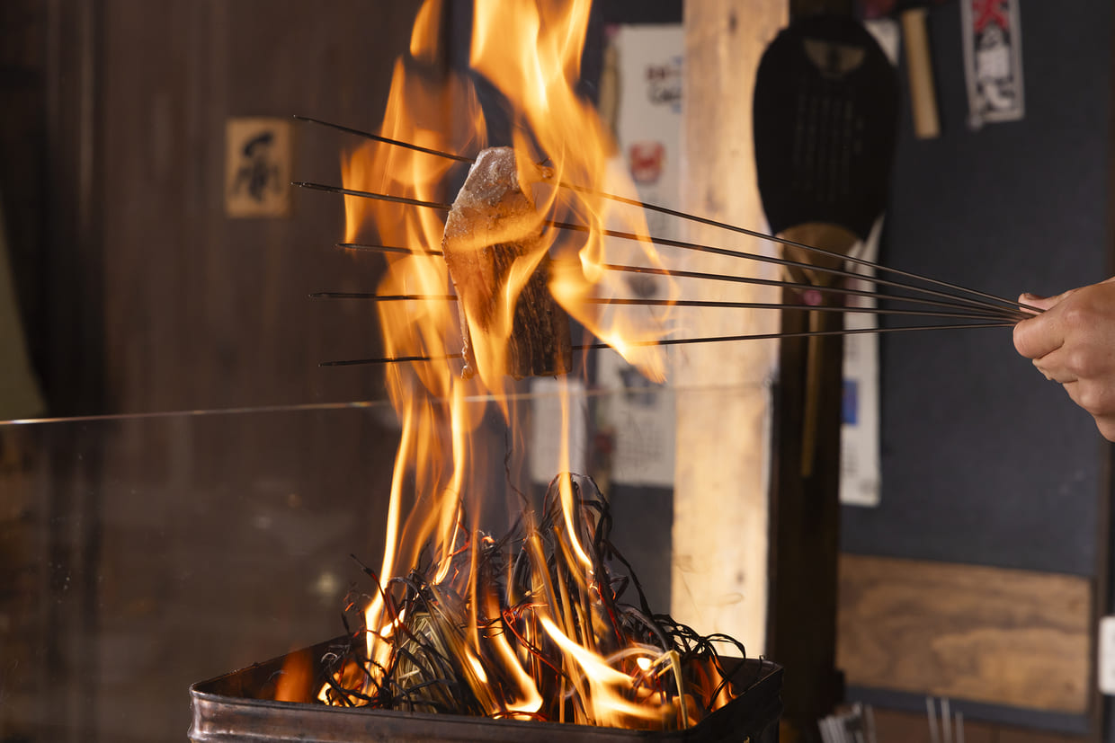 大阪『番屋　燁』藁焼き