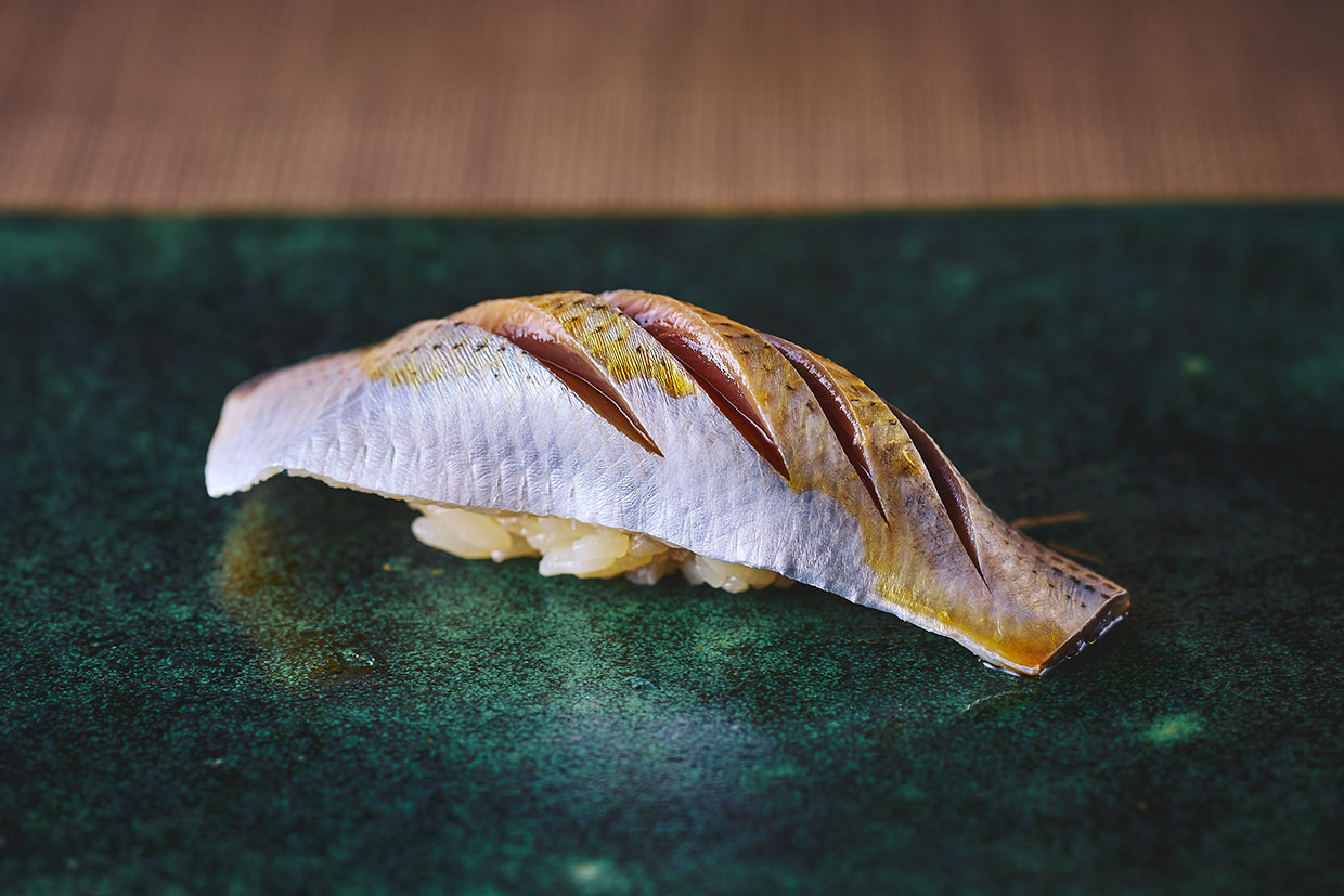 『鮨と酒 ことほぎ』のコハダ