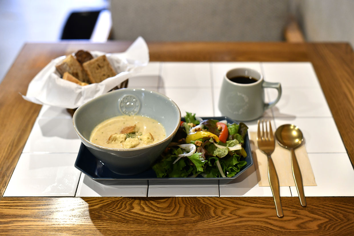 『ロンポアン』の「ブーンブロススープセット」