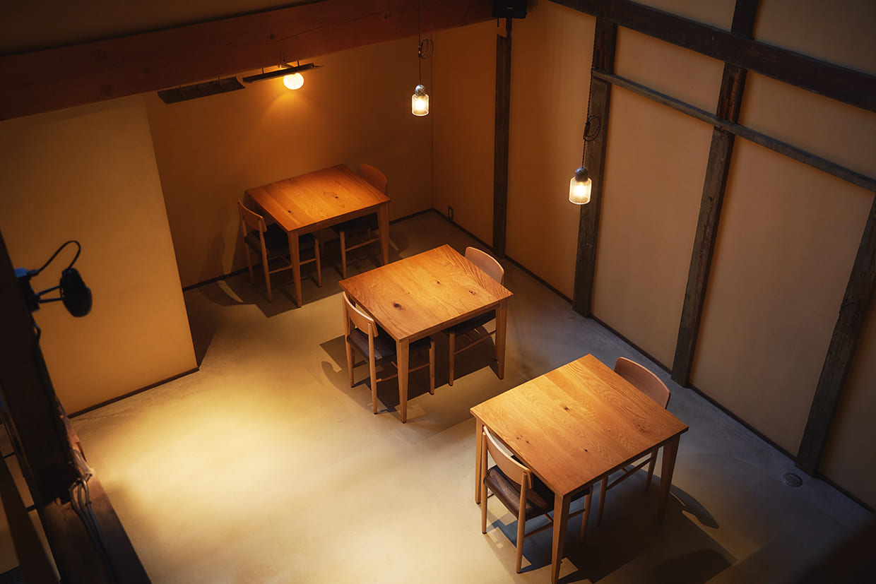 『イゾラータ』の2階からみたフロア