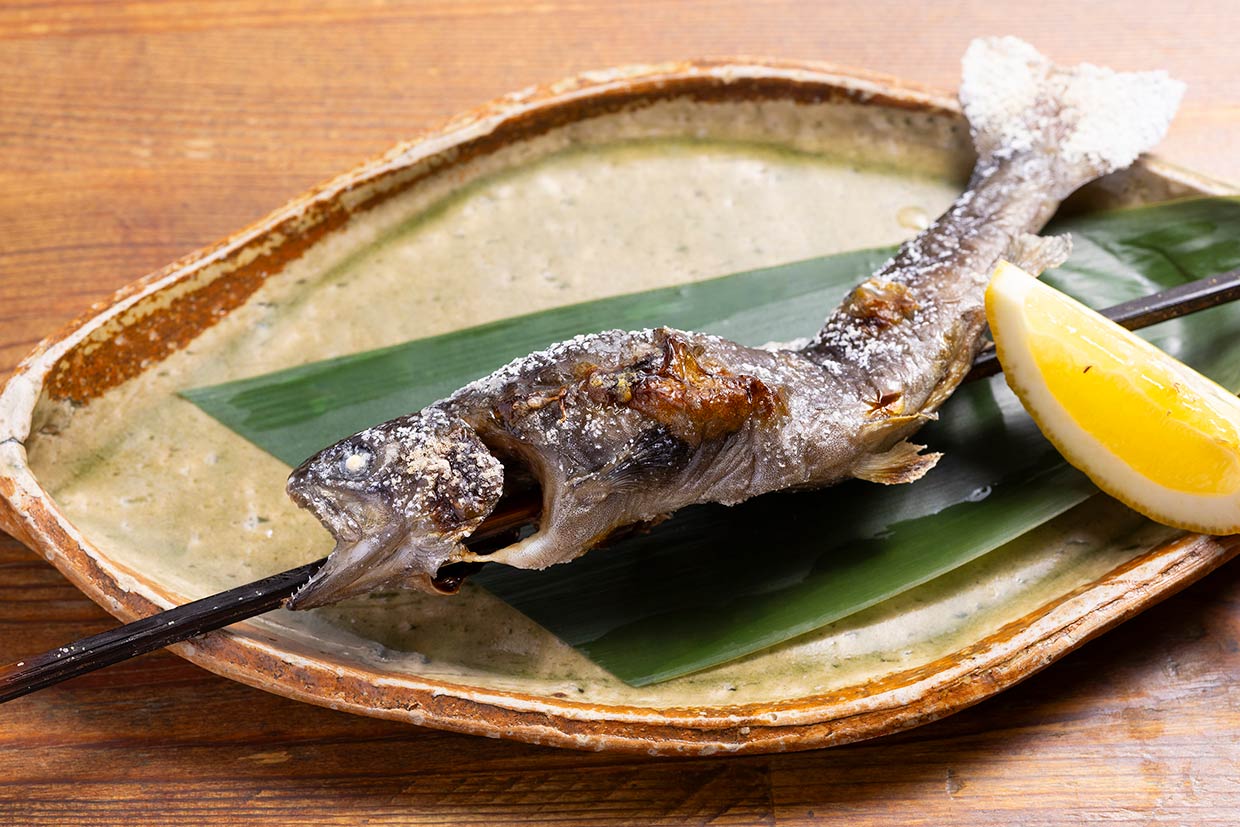 『ぼっかけや』の岩魚塩焼き