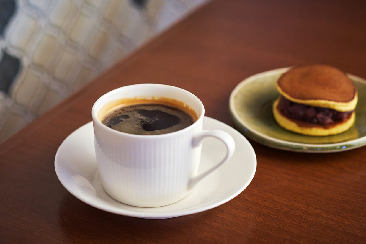 『イロリコーヒー』のブレンドとどら焼き