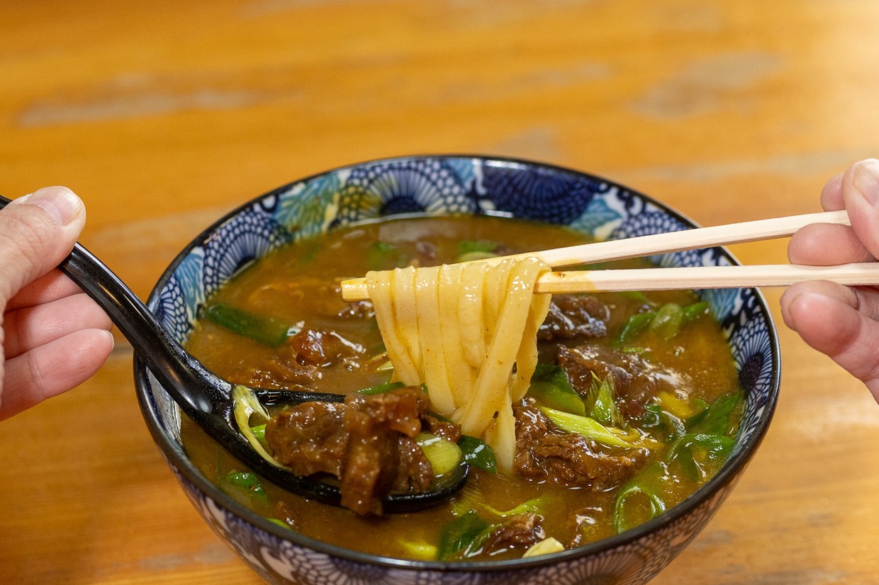 城陽やまびこスジカレーうどん