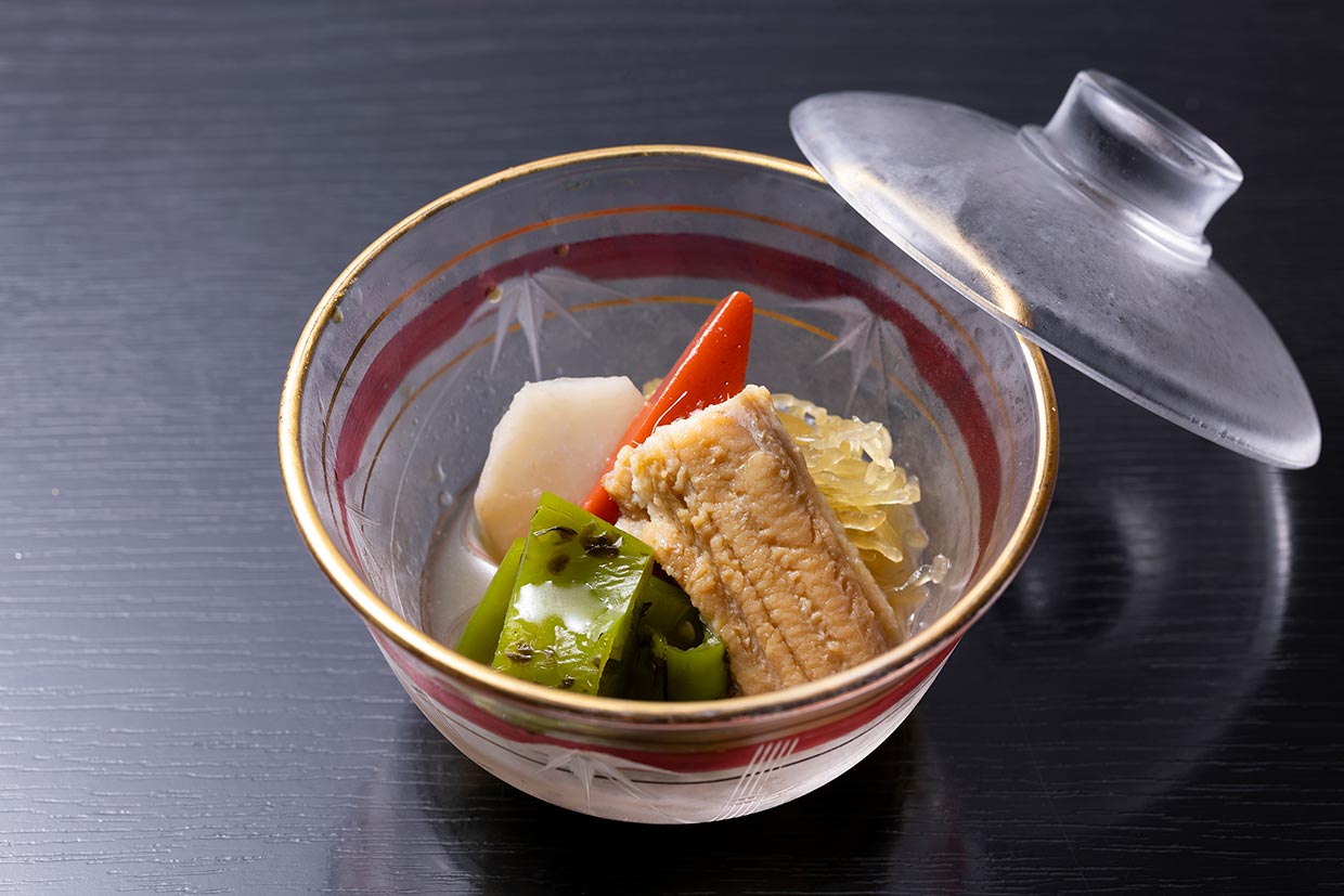 『山海料理 仁志乃』の炊合せ