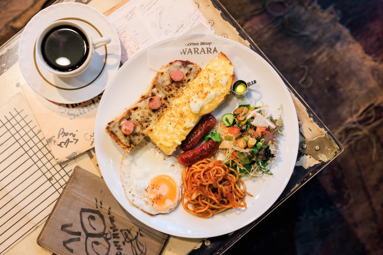 WARARAのモーニングハーフ＆ハーフ　珈琲とセット