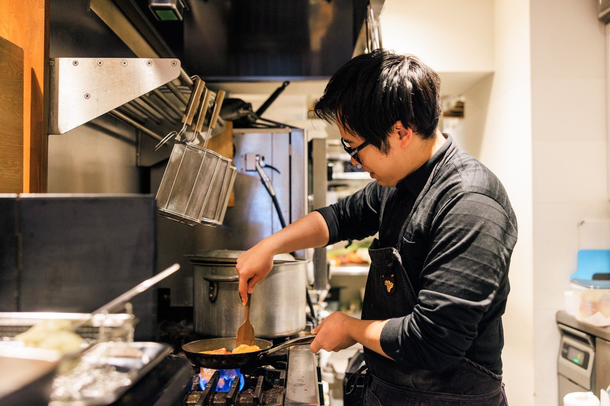 『パスタとワインのお店 ピアチェーレ』のシェフ