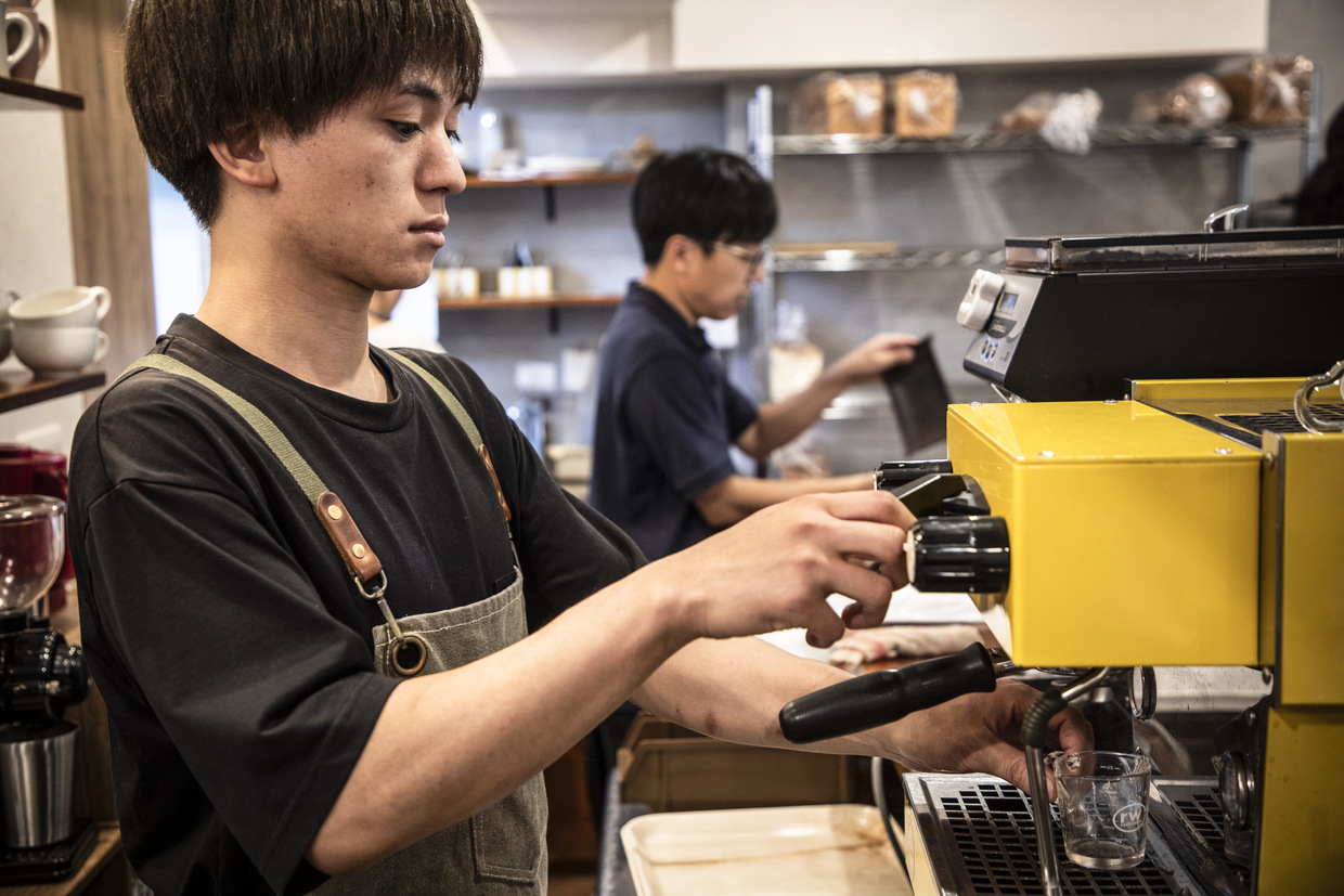 『コーヒー＆ベーカリー アルル』のスタッフ