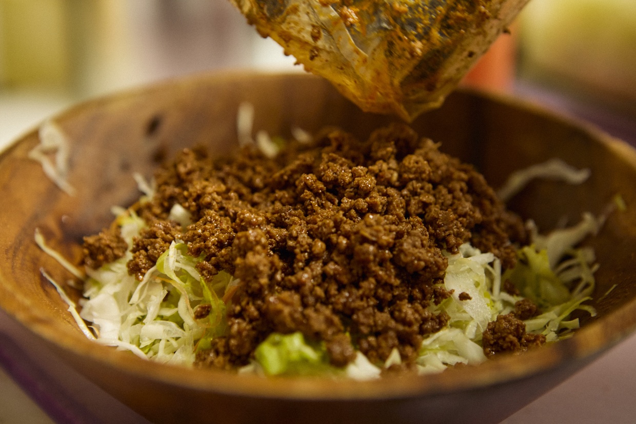 『肉食堂 MATSU』のタコライス