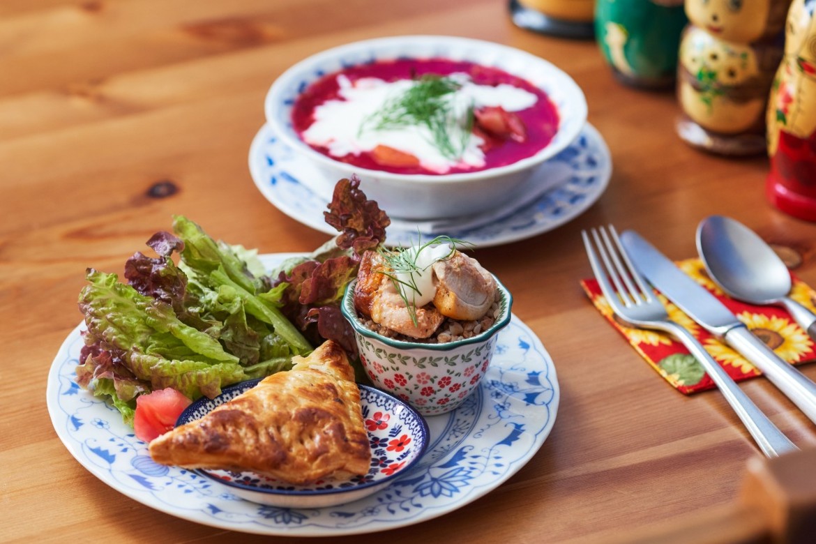 『カフェ・ボーチカ』ピロシキランチ