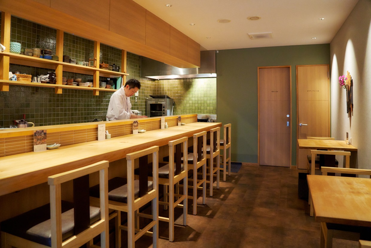 『天満橋 吉安』店内