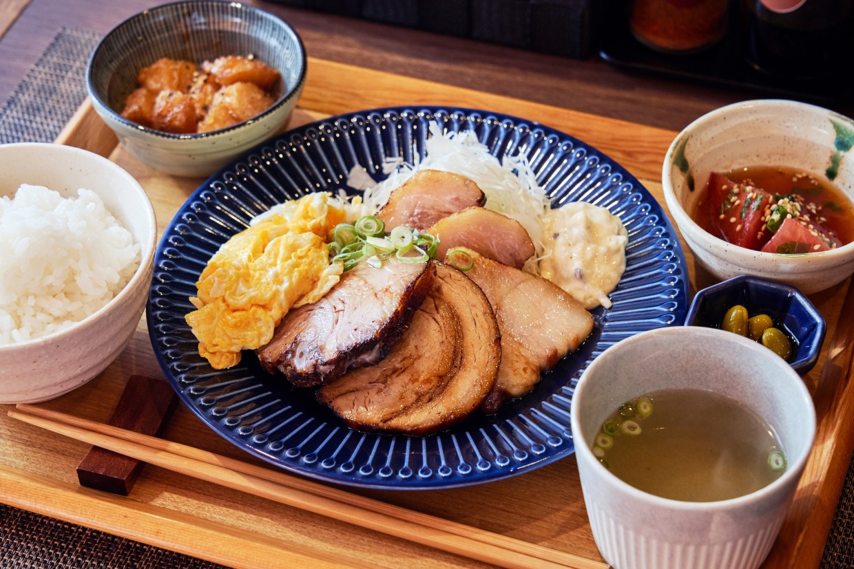 『江戸堀 焼豚食堂』ミックス焼豚定食