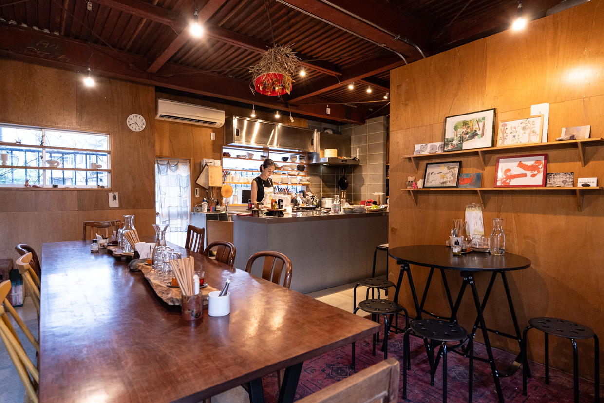 『フォー屋』店内