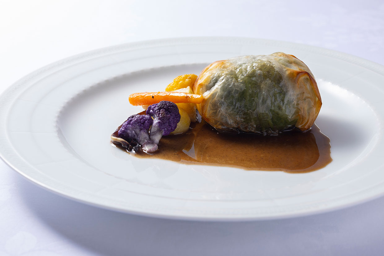 『カランドリエ』の「仔鳩のパートフィロ包み焼」