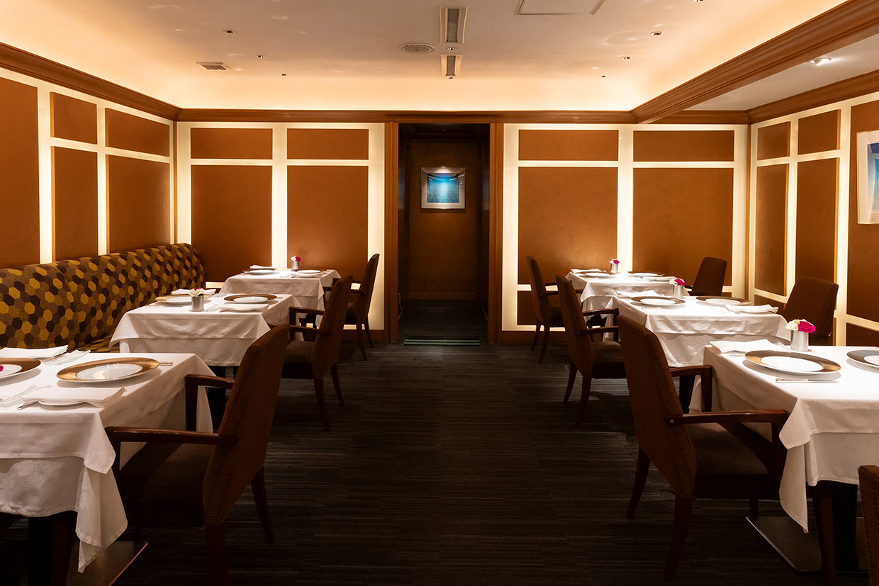 大阪・本町『カランドリエ』内観