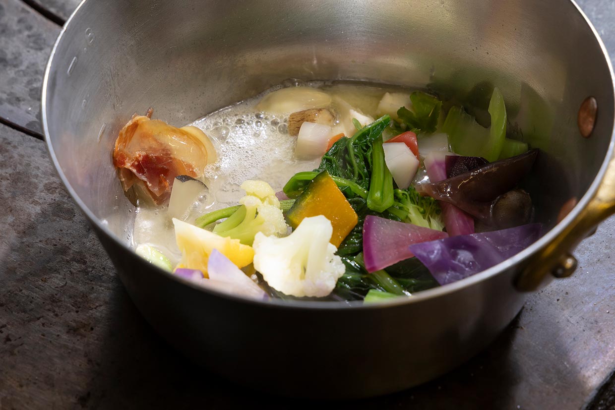 茹で野菜のバター煮