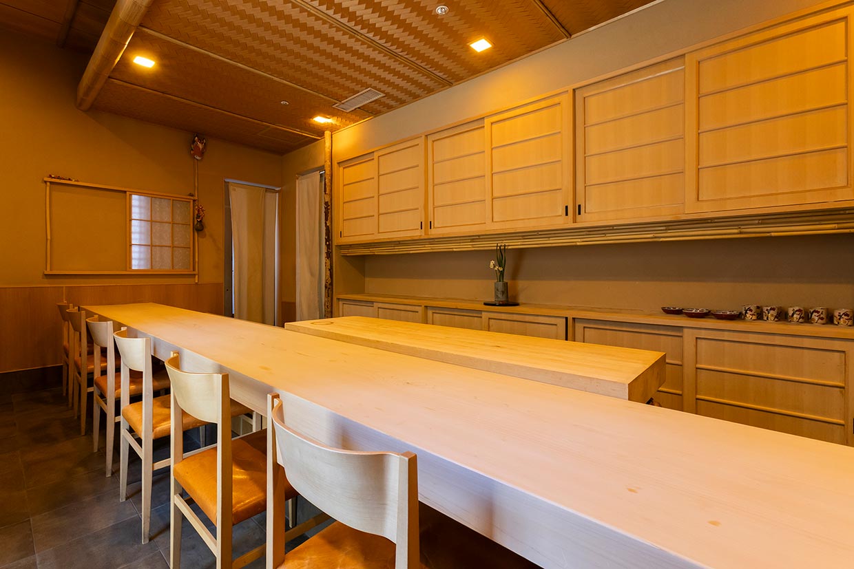 大阪・北新地「懐食 清水」店内