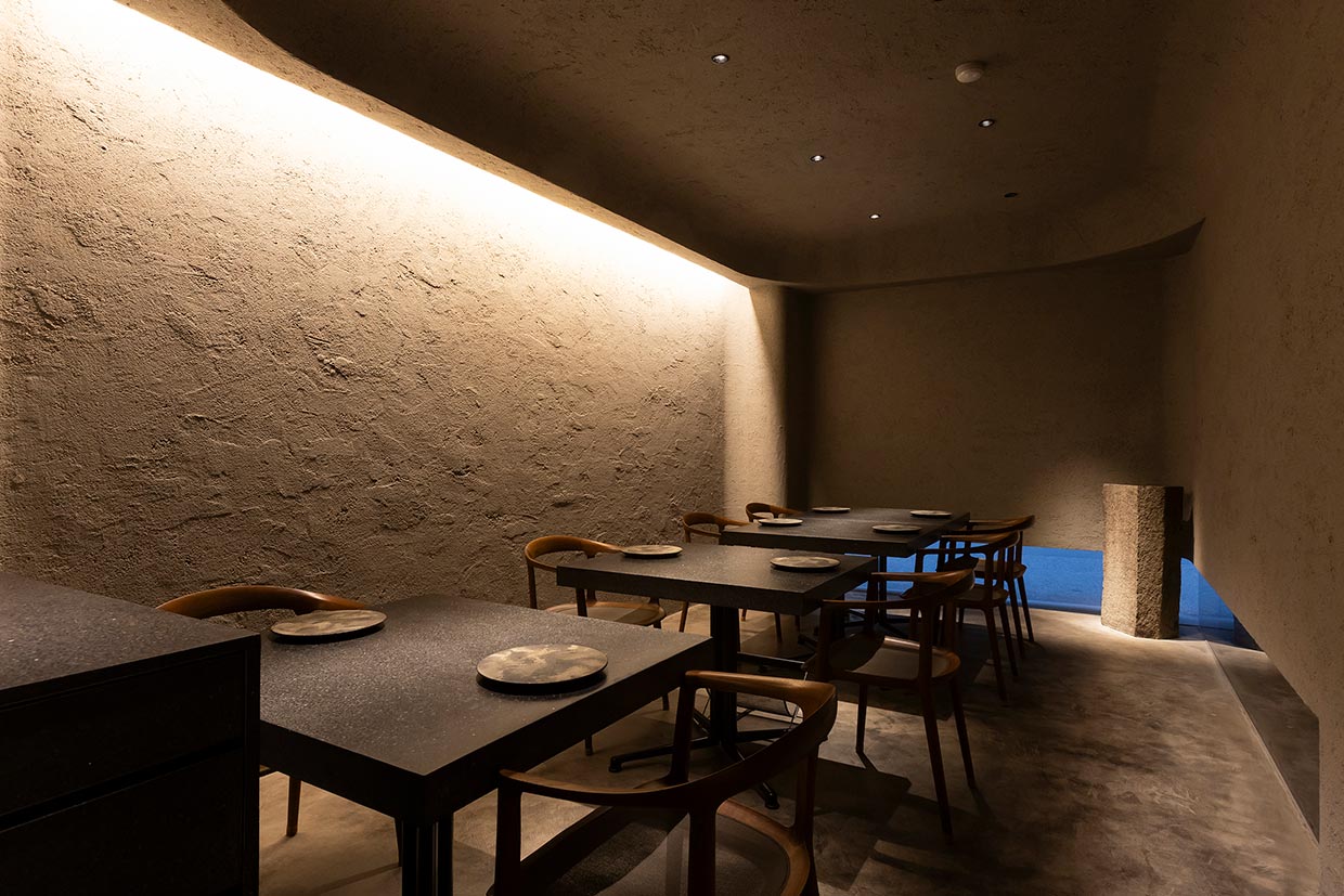 大阪「アニエル ドール」の店内