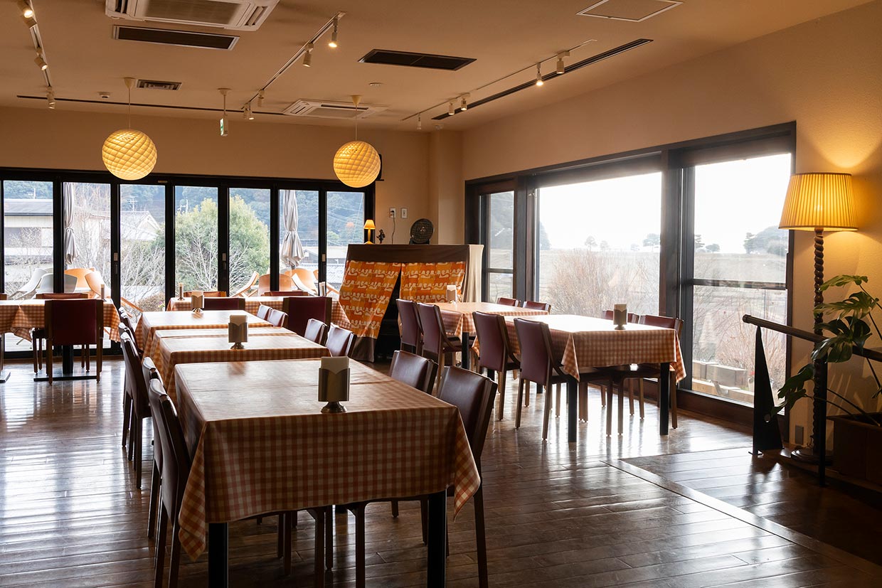 「洋食Katsui 山の辺の道」店内