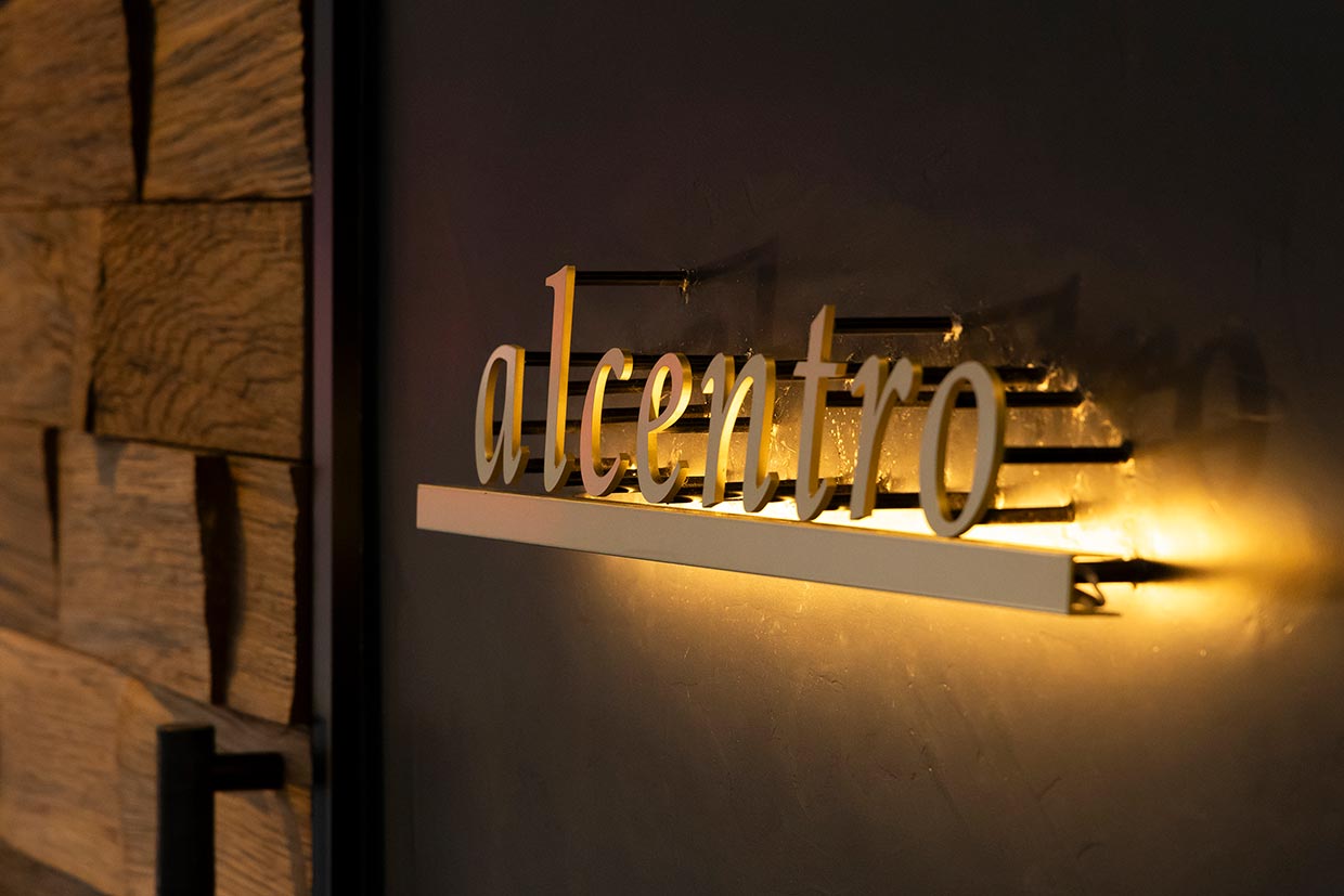「alcentro」看板